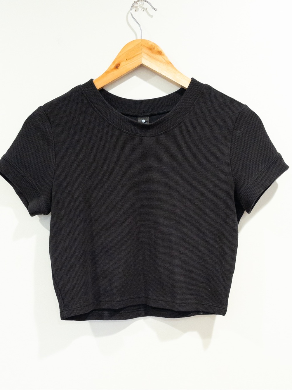 90 Degree by Reflex Black Textured Knit Crop Crewneck Fitted Tee Med Sporty